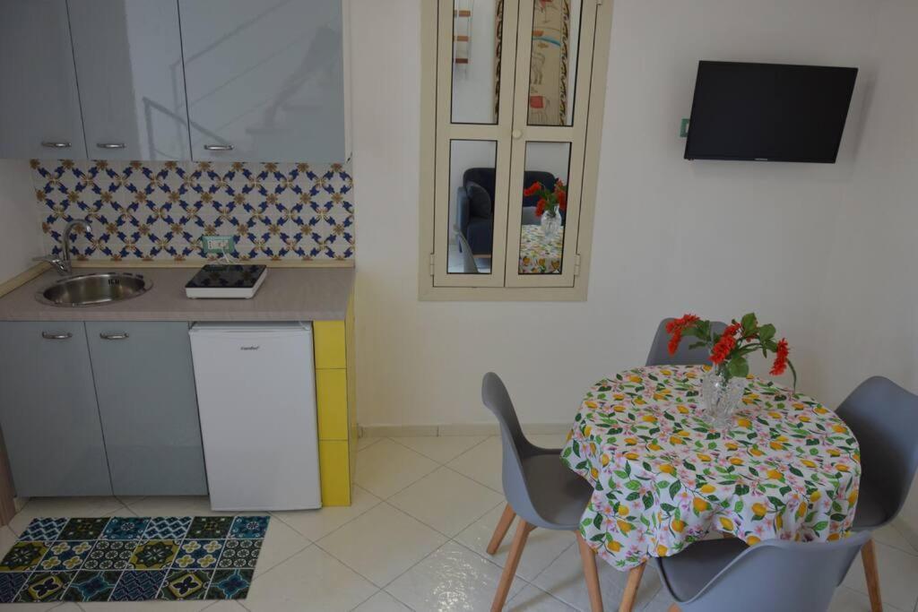 Casa Sorrentina Holiday Вико-Экуенсе Экстерьер фото